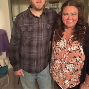 Torrid Harper Floral V-neck Top: Size 2